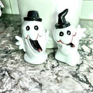 Vintage 👻 Ghost Salt & Pepper Shakers